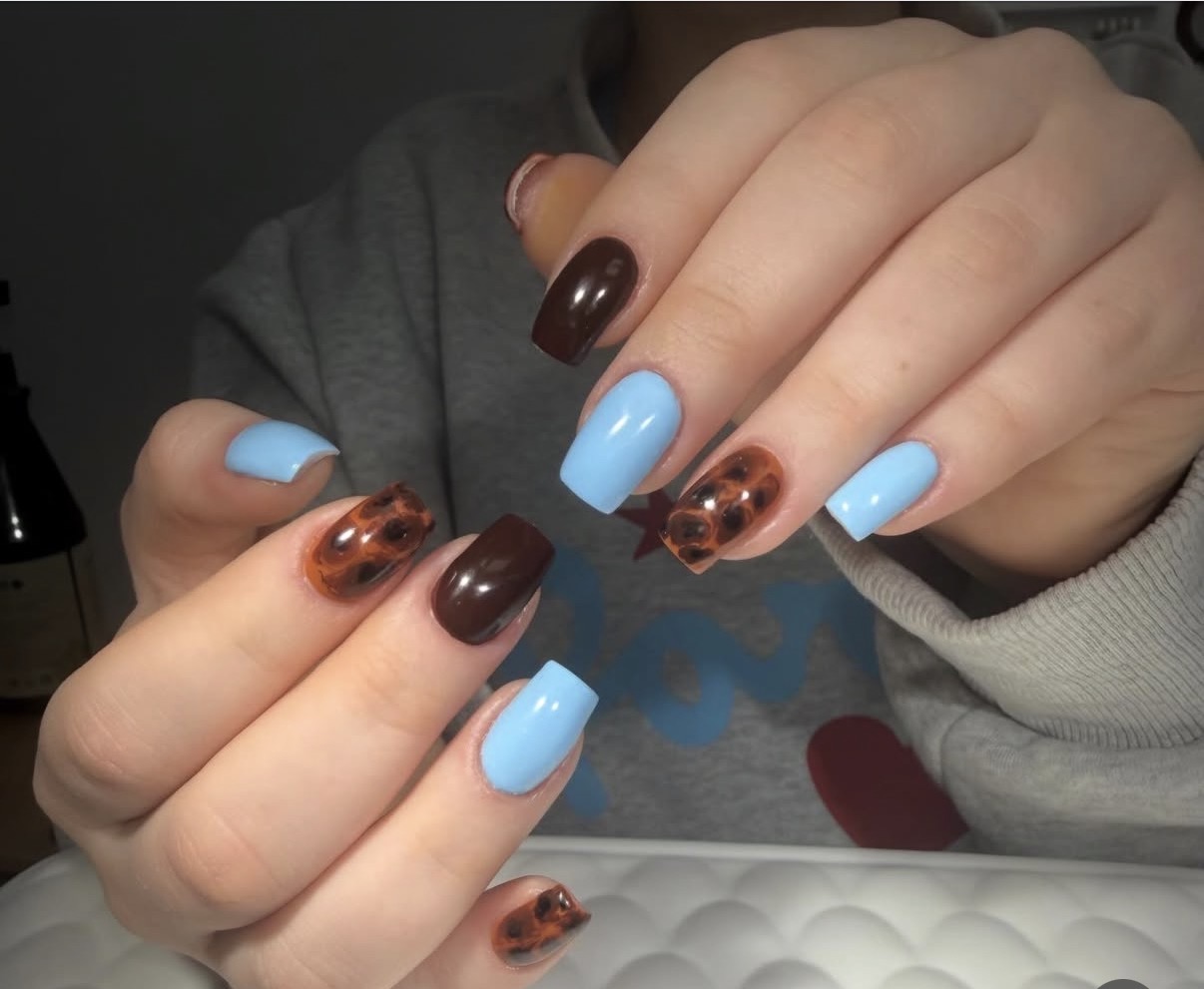 Nails 40